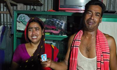 মেয়ের জামা হাতে কাঁদছেন মা, দুই মাসেও খোঁজ নেই প্রিয়াঙ্কার