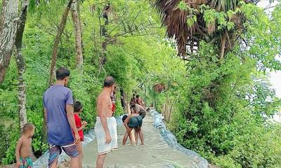 রাঙ্গাবালীতে এলাকাবাসীর উদ্যোগে কাচা রাস্তা সংস্কার