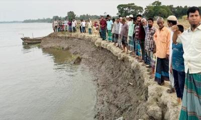 মেঘনা-ধনাগোদা নদীর ১৫ কিমি এলাকাজুড়ে  তীব্র ভাঙন- দুশ্চিন্তায় পাড়ের বাসিন্দারা