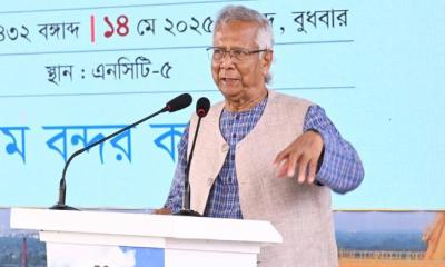 চট্টগ্রাম বন্দর বাংলাদেশের অর্থনীতির হৃদস্পন্দন: প্রধান উপদেষ্টা
