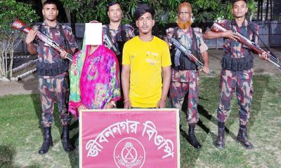 চুয়াডাঙ্গার জীবননগরে বিজিবির অভিযান, দু‍‍ই ভারতীয় নায়িকার আটক