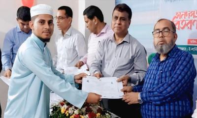 ফ্রিল্যান্সিং প্রশিক্ষণে রাহুলের প্রথম স্থান অর্জন