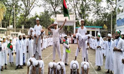 শিকারপুরে মারকাযুল কারীম সামেলা মাজেদ কওমী মাদ্রাসার উদ্যোগে মহান স্বাধীনতা দিবস পালিত