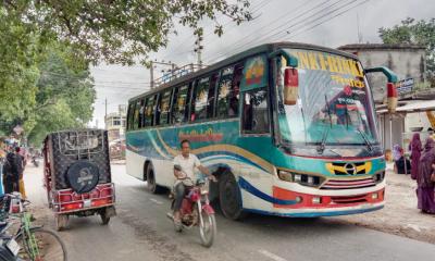 আন্দোলন প্রত্যাহার, দুই দিন পর যশোর–চুয়াডাঙ্গা সড়কে বাস চলাচল স্বাভাবিক