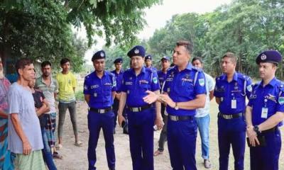 নড়াইলের পহরডাঙ্গায় নতুন পুলিশ ক্যাম্পের  জায়গা পরিদর্শনে এসপি’র