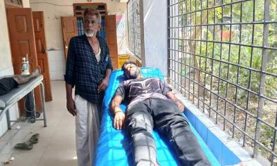শ্রীনগরে অবৈধ ড্রেজার ব্যবসাকে কেন্দ্র করে দু-গ্রুপের মধ্যে সংঘর্ষ, আহত-৪