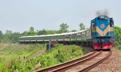 রাজশাহীতে চলন্ত ট্রেন থেকে পড়ে শ্রমিকের মৃত্যু