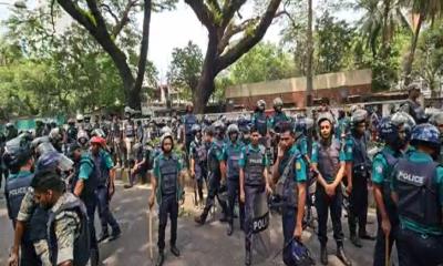 ‘মার্চ টু যমুনা’ কর্মসূচিতে পুলিশের বাধা, টিয়ারশেল-সাউন্ড গ্রেনেড নিক্ষেপ