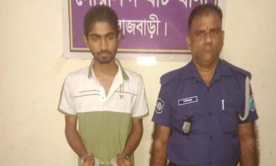 দৌলতদিয়ায় গাঁজাসহ মাদক ব্যবসায়ী গ্রেপ্তার