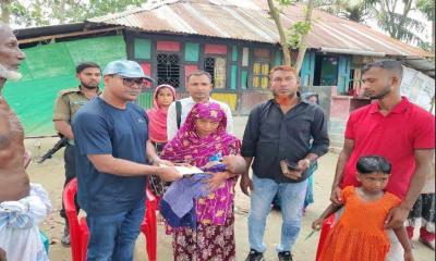 বজ্রপাতে নিহত গৃহবধূ আসমার সন্তানের পাশে নলছিটির ইউএনও