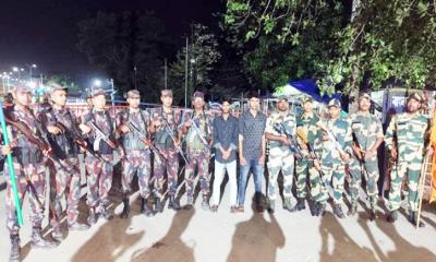 ৮ ঘণ্টা পর এসএসসি পরীক্ষার্থীসহ দুই বাংলাদেশিকে ছাড়ল বিএসএফ