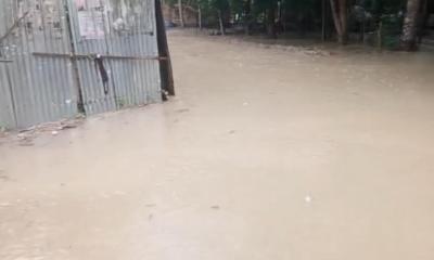 চরভদ্রাসনে সামান্য বৃষ্টিতেই সড়কে হাঁটুপানি, ভোগান্তিতে জনসাধারণ