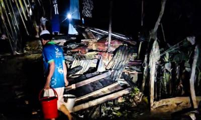 বাউফলে আগুনে পুড়ে ছাই দুই বসতঘর