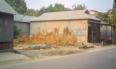 রাজীবপুরে আট বছরেও জমি বুঝে পাননি আব্দুর রশিদ-বেদখলের আশঙ্কা