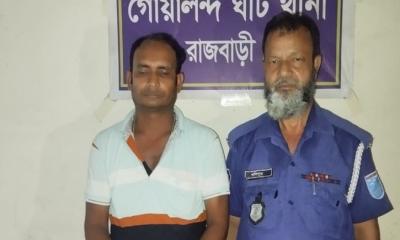 যৌনপল্লীতে দেশি মদসহ মাদক কারবারি গ্রেপ্তার
