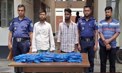 পলাশে ১১ টন নিষিদ্ধ পলিথিনসহ ২ জন গ্রেপ্তার