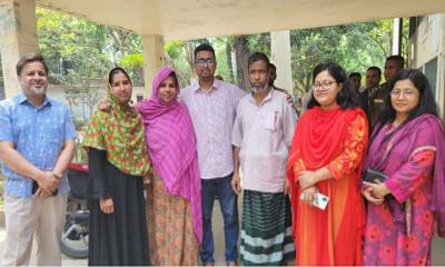 ইউএনও’র হস্তক্ষেপে পিতামাতার দায়িত্ব নিলেন ডাক্তার ছেলে