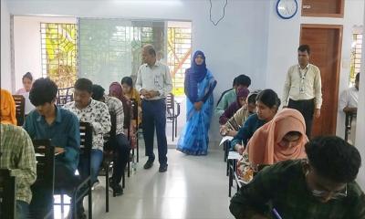 পিরোজপুর বিজ্ঞান ও প্রযুক্তি বিশ্ববিদ্যালয় কেন্দ্রে প্রথমবারের মতো জিএসটি গুচ্ছভুক্ত ভর্তি পরীক্ষা অনুষ্ঠিত