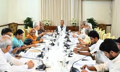 তিন দায়িত্ব নিয়ে উপদেষ্টা পরিষদের বৈঠক, ষড়যন্ত্র প্রতিহতের হুঁশিয়ারি