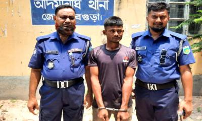আদমদীঘিতে বার্মিজ চাকুসহ এক যুবক গ্রেপ্তার