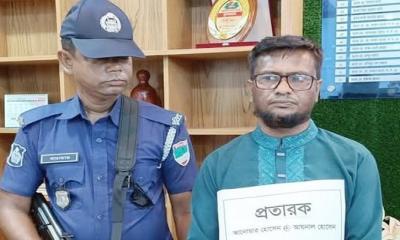 যশোরের শার্শায় জালিয়াতি ও প্রতারণাসহ ৩০ মামলার আসামি আটক