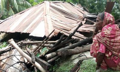 বাউফলে ভিক্ষুকের বসতঘরে হামলা-ভাংচুর