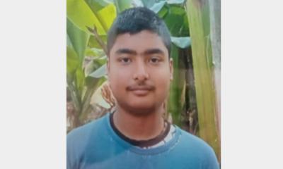 পিতার অকাল মৃত্যুতে থমকে গেছে মেধাবী ছাত্র আকাশ দাসের পড়ালেখা