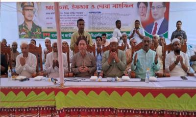 পাকিস্তানের প্রধানমন্ত্রী হওয়ার স্বপ্ন নিয়ে আত্মসমর্পণ করেছিলেন শেখ মুজিবুর রহমান: শাহিন শওকত
