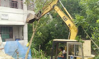 হাজার হাজার মানুষের চলাচলের রাস্তায় ঘর, উচ্ছেদে ৮ গ্রামবাসীর দুর্ভোগ শেষ