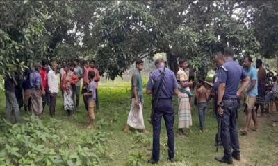 লালপুরে গোসাইয়ের আশ্রমে আম পাড়াকে কেন্দ্র করে গুলিবর্ষণ, ৫ মোটরসাইকেল ভাংচুর