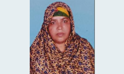 ধান শুকাতে গিয়ে ছাদ থেকে পড়ে নারীর মৃত্যু