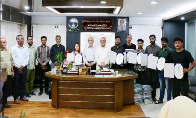 সিকৃবির বিদেশি শিক্ষার্থীরা নিজ দেশে কর্মক্ষেত্রে মেধার স্বাক্ষর রাখছে: উপাচার্য