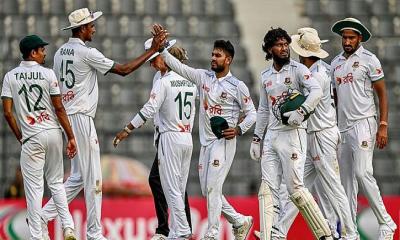 মিরাজময় দিনে জিম্বাবুয়েকে ইনিংস ব্যবধানে হারাল বাংলাদেশ