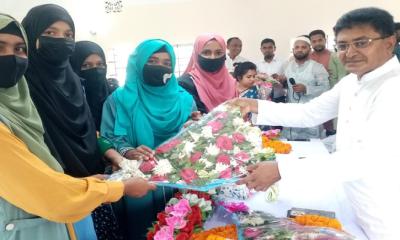 দক্ষিণ আইচা অধ্যক্ষ নজরুল ইসলাম কলেজের এডহক কমিটিকে সংবর্ধনা