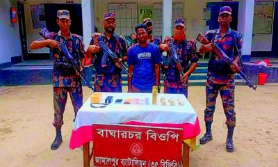 দেওয়ানগঞ্জে হরিণের কস্তুরী ও ভারতীয় প্রসাধনীসহ একজন গ্রেপ্তার