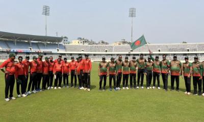 আকরাম খানদের কাছে হারলেন নান্নুরা