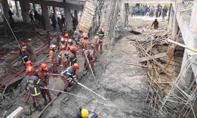 রাবিতে নির্মাণাধীন ভবনের ছাদ ধসে আহত ৩