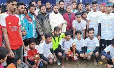 গোয়ালন্দে অনুর্ধ্ব-১৬ ফুটবল টুর্নামেন্টের ফাইনালে মিজান-সবুজ স্মৃতি সংঘ পৌর জামতলা চ‍্যাম্পিয়ন