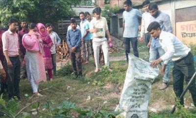 উল্লাপাড়ায় ভ্রাম্যমাণ আদালতের অভিযানে মেয়াদোত্তীর্ণ কীটনাশক জব্দ