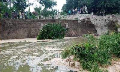 নওগাঁর মান্দায় অবৈধভাবে বালু উত্তোলন করায় এক বছরের কারাদণ্ড