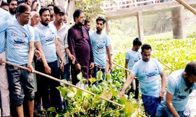 কুমিল্লায় এমপি ডা. প্রাণ গোপাল দত্তের খাল পরিষ্কার অভিযান শুরু