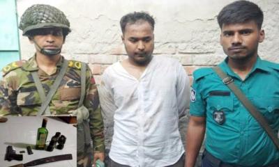 শীর্ষ সন্ত্রাসী ‘গ্রেনেড বাবুর’ আস্তানায় যৌথবাহিনীর অভিযান অস্ত্রসহ আটক ৩