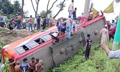 দুই জেলায় সড়ক দুর্ঘটনায় নিহত ৭, আহত ২৫