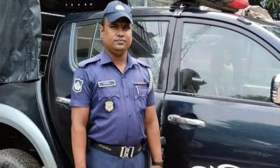 চেকপোস্ট ব্যারাক থেকে পুলিশ সদস্যের ঝুলন্ত মরদেহ উদ্ধার