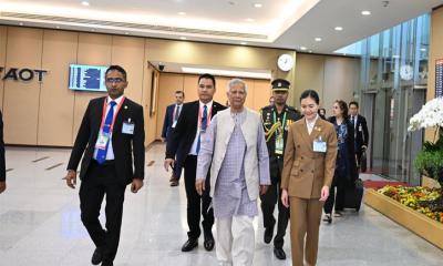 বিমসটেক সম্মেলনে যোগ দিতে থাইল্যান্ড পৌঁছেছেন প্রধান উপদেষ্টা