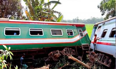 ৬ ঘণ্টায় উদ্ধার হয়নি একটি বগিও