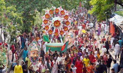 কালের ঘড়ি জীবন মৃত্যু এক চক্রবূহ্য