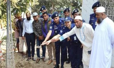 নড়াইল পুলিশ লাইন্স জামে মসজিদের কাজের উদ্বোধন