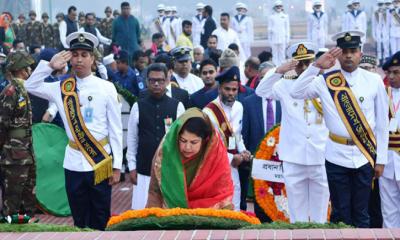 জাতীয় স্মৃতিসৌধে মহান মুক্তিযুদ্ধে বীর শহীদদের প্রতি স্পিকারের শ্রদ্ধা নিবেদন