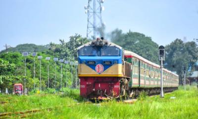 ঈদে ট্রেনের ফিরতি যাত্রা শুরু ২ এপ্রিল
